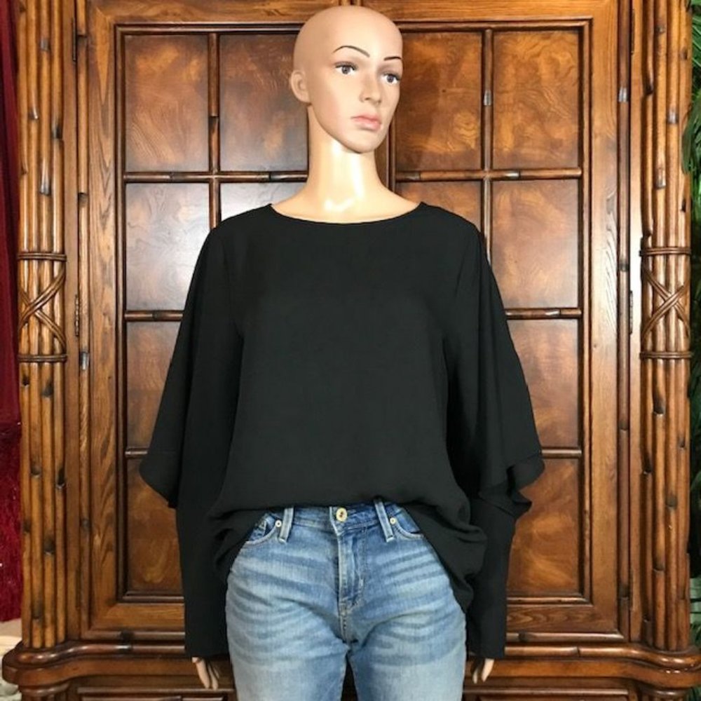Essentialist Noir Split Sleeve Cape Top